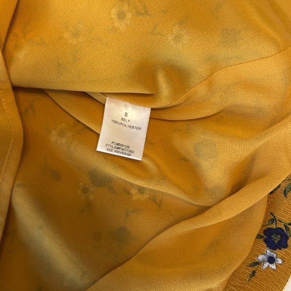 Mustard purple and white floral ruffle bow long sleeve blouse size small - Picture 6 of 10